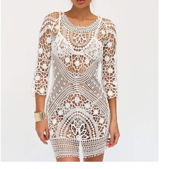🆕️ White Crochet Backless Long Top or Minidress💕 - Picture 2 of 7